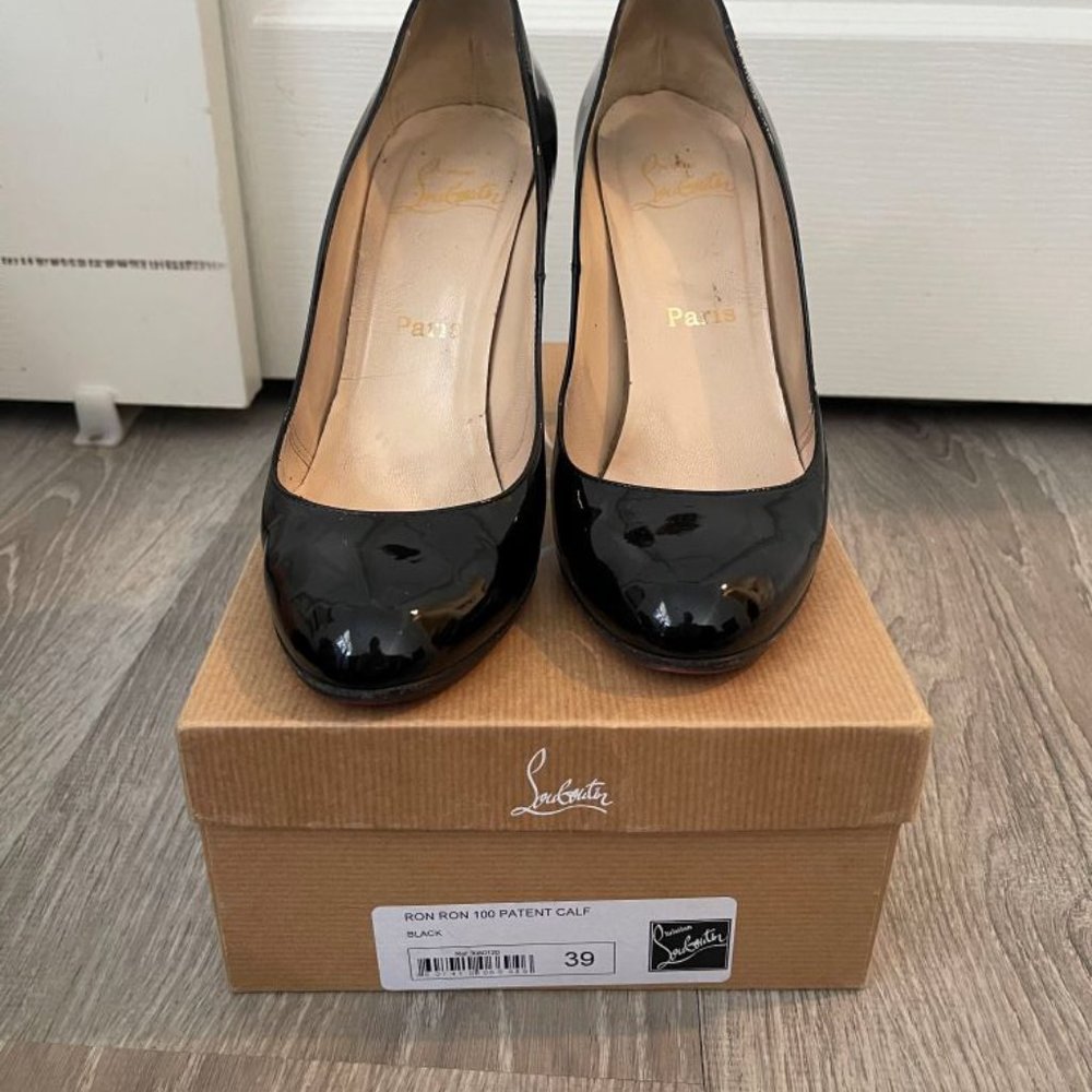 Christian Louboutin Black Patent Ron Ron 100 Pumps EU 39